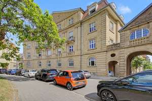 Außergewöhnliche Altbauwohnung mit mehr als 280 m² in der Karlsruher Weststadt