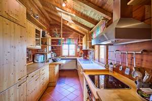Ökologisch wohnen mit Chalet-Flair – Die vollständige Adresse der Immobilie erhältst du vom Anbieter., 72406 Bisingen – Vorschaubild 3