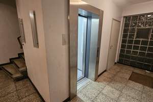 Neu renovierte 2,5-Zimmer-Wohnung mit Aufzug in bester Lage von Duisburg-Duissern – Hansastraße 79, 47058 Duissern, Duisburg – Vorschaubild 2
