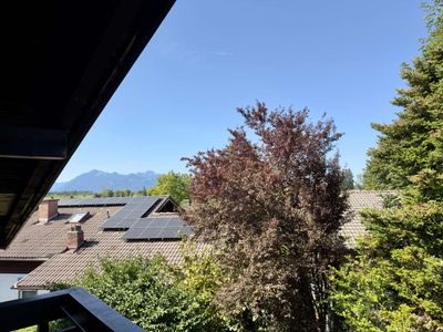 Modernisierte Dachgeschosswohnung mit Westbalkon, schönem Ausblick und Stellplatz in Grabenstätt