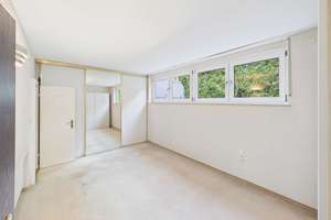IMMO KUBE! Nicht freistehender 7 Zi.-Bungalow in Nbg.-Erlenstegen mit Garten und 2 Stellplätzen – Die vollständige Adresse der Immobilie erhältst du vom Anbieter., 90491 Erlenstegen, Nürnberg – Vorschaubild 5