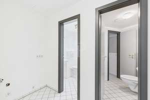 Top Investition !! Exklusives Bürogebäude - frisch renoviert - in markanter Stadtlage – Die vollständige Adresse der Immobilie erhältst du vom Anbieter., 85055 Nordost, Ingolstadt – Vorschaubild 14