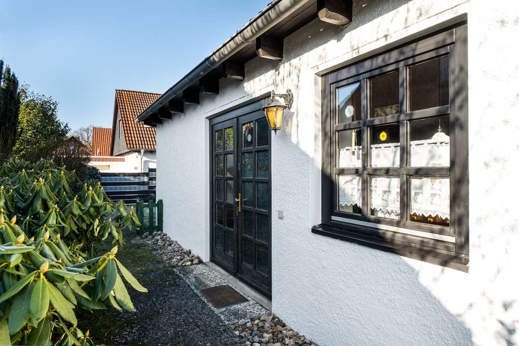 Immobilie in Edemissen - Charmantes Einfamilienhaus mit Terrasse, Kamin und Carport – viel Potenzial in ruhiger Lage - Bild 4