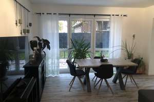 hochwertige, ebenerdige 3-Raumwohnung mit Vollbad, Fußbodenhzg., großer Terrasse, Gartenanteil uvm.