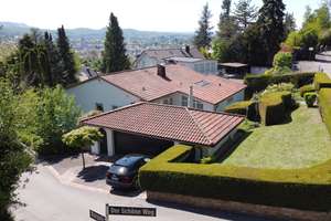 Einfamilienhaus mit Garten und Außenpool in bester Lage Reutlingens – Die vollständige Adresse der Immobilie erhältst du vom Anbieter., 72766 Reutlingen-Mitte, Reutlingen – Vorschaubild 1