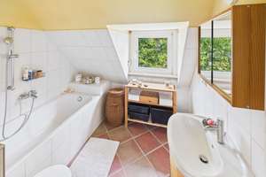 SCHWIND IMMOBILIEN - Ankommen. Auspacken. Zuhause sein – traumhaftes Familienidyll mit großem Garten – Die vollständige Adresse der Immobilie erhältst du vom Anbieter., 64289 Kranichstein, Darmstadt – Vorschaubild 27