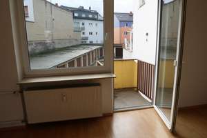 MZ-Kastel: Helle 2-Zimmer-Wohnung; modernes Wannenbad; Laminatboden; kleiner Balkon; Garage möglich – Die vollständige Adresse der Immobilie erhältst du vom Anbieter., 55252 Mainz-Kastel, Wiesbaden – Vorschaubild 9
