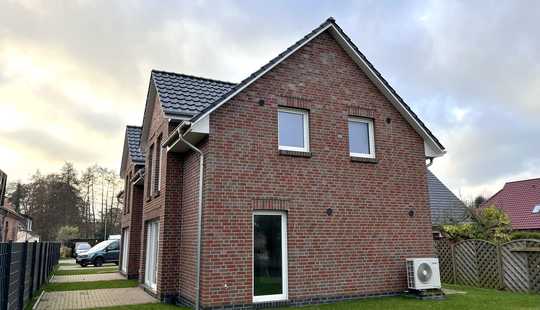 Bild von Erstbezug Doppelhaushälfte mit Garten