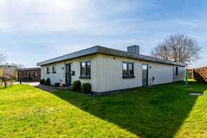 Ebenerdiges Wohnen im Grünen: Dieser Bungalow bietet Platz und viele Gestaltungsmöglichkeiten. – Nordfriesland (Kreis) – Vorschaubild 3
