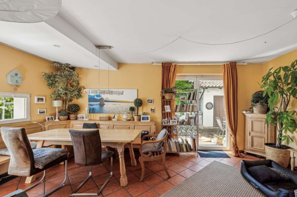 Immobilie in Icking - EFH mit ELW in Icking mit Garten / 7 Zimmer / ca. 915 m² Grundstück - Bild 7