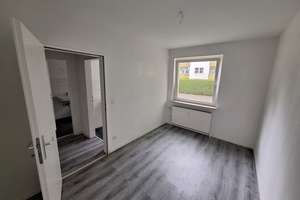 4 Zimmer Wohnung mit Balkon und kleinem Garten + 1 Monat mietfrei Sommeraktion – Töpferhof 10, 49078 Hellern, Osnabrück – Vorschaubild 4