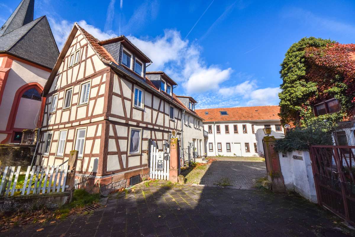 DIETZ: REDUZIERT! 2 Häuser auf einem Grundstück mit 3-4 Wohneinheiten inklusive Ausbaupotenzial!, Darmstadt Dieburg Kreis – Bild 3