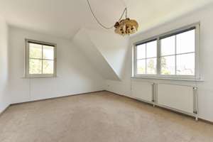 Villa mit Einliegerwohnung in begehrter Lage von Ellerbek – Die vollständige Adresse der Immobilie erhältst du vom Anbieter., 25474 Ellerbek – Vorschaubild 25