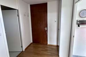Exklusive 2-Zimmer-Wohnung an der Grenze zwischen Bogenhausen und Englschalking - Vollmöbiliert – Stolzingstraße 21, 81927 Englschalking, München – Vorschaubild 9