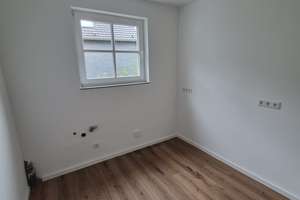 Traumhafte 3-Zimmer-Wohnung mit Balkon im Herzen von Wülfrath–Erstbezug nach Komplettsanierung(2026) – Heumarktstraße 10, 42489 Wülfrath – Vorschaubild 6