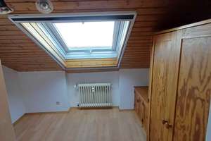 Charmante 3-Zimmer Dachgeschosswohnung mit Balkon in Stuttgart-Feuerbach – Fichtelbergstraße 40, 70469 Lemberg/Föhrich, Stuttgart – Vorschaubild 7
