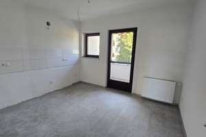 Frisch saniert: 3 Zimmer und Balkon und Garten in Essen-Kupferdreh – Hinsbecker Löh 3, 45257 Kupferdreh, Essen – Vorschaubild 2