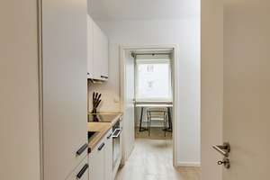 Möbliertes WG Zimmer in München – Ideal für Studierende und Auszubildende – Kunreuthstraße 73, 81249 Aubing-Süd, München – Vorschaubild 3