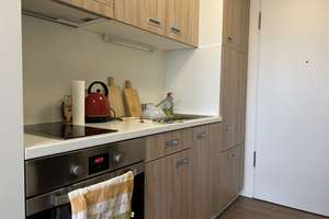 Urban Living Cologne – Stylish Studio for Students & Professionals – Mengelbergstraße 2, 50676 Altstadt/Süd, Köln – Vorschaubild 2