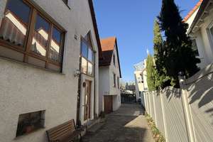 „Das interessante pfiffige Zwei Familienhaus in ruhiger Lage !„ – Die vollständige Adresse der Immobilie erhältst du vom Anbieter., 73760 Ostfildern – Vorschaubild 1