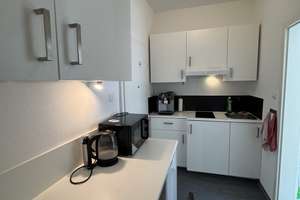 1-Zi.Wohnung 30 m² möbliert | 850€ |zentral nahe Uni BT ab 15.09. – Rathenaustraße 28, 95444 Altstadt, Bayreuth – Vorschaubild 2