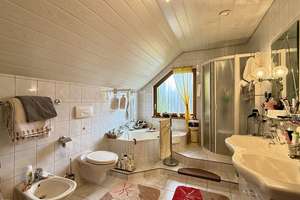 Ein idealer Platz für Ihre Familie!
Gemütliches Einfamilienhaus in ruhiger Lage mit großem Garten! – Die vollständige Adresse der Immobilie erhältst du vom Anbieter., 1728 Bannewitz – Vorschaubild 12