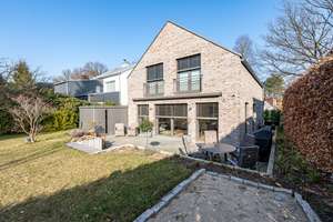 Modernes Einfamilienhaus in begehrter Wohnlage mit großer Terrasse und Garten – Die vollständige Adresse der Immobilie erhältst du vom Anbieter., 22391 Wellingsbüttel, Hamburg – Vorschaubild 36