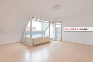 IMMOBERLIN.DE - Schöne Dachgeschosswohnung mit Südterrasse & Pkw-Stellplatz