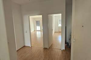Wiesbaden-Biebrich: Stilvolle 3-Zimmer-Wohnung unweit des Rheinufers – Rheingaustraße 99a, 65203 Biebrich, Wiesbaden – Vorschaubild 11