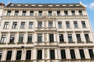 Charmante Altbauwohnung mit Balkon, Lift und Tageslichtbad – Die vollständige Adresse der Immobilie erhältst du vom Anbieter., 4107 Südvorstadt, Leipzig – Vorschaubild 1