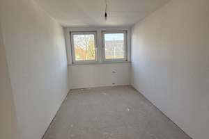 Erstbezug nach Sanierung: 3,5-Zi.-Wohnung im 2. OG in Dinslaken