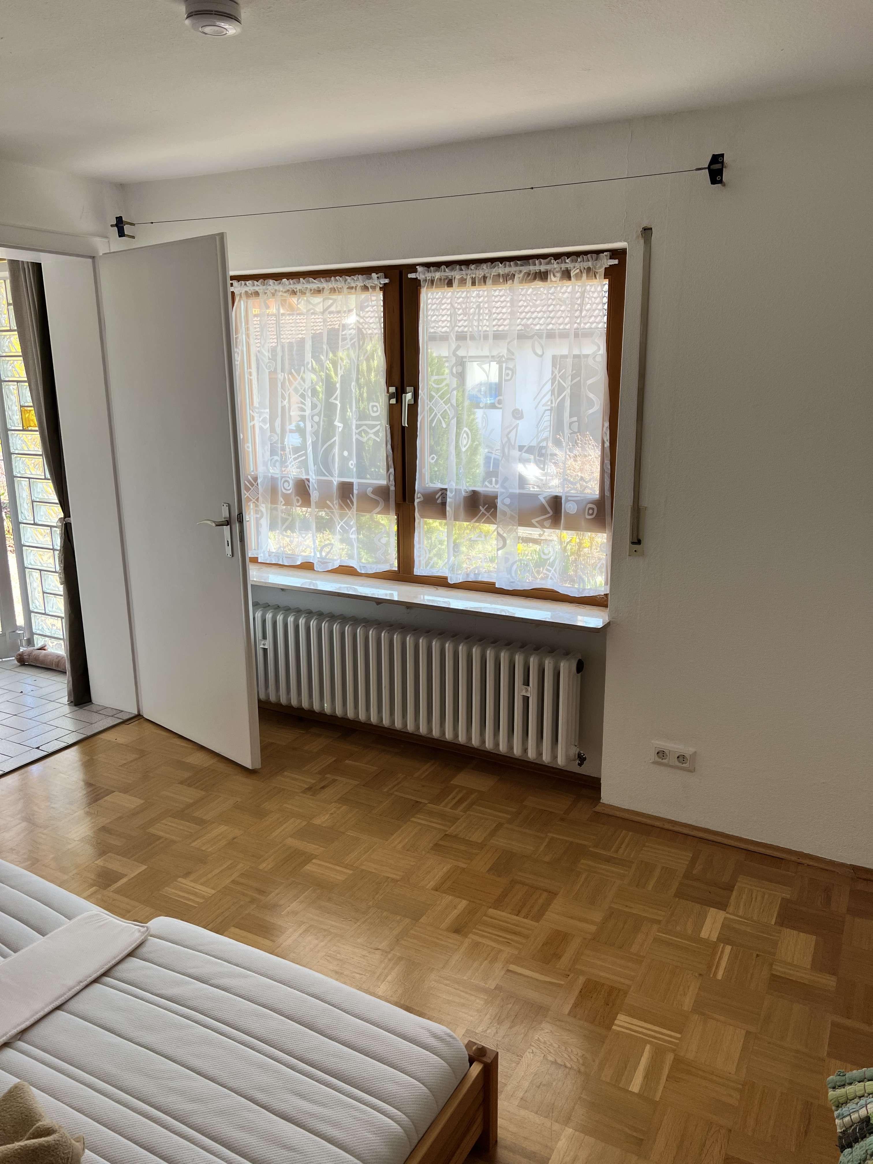 Immobilie in Bad Kissingen - Einfamilienhaus mit Einliegerwohnung und 2 Garagen - Bild 4