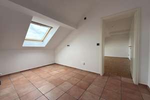 Schicke Dachgeschosswohnung für junge Leute ** Parkett ** Lift ** zentrumsnah – Delitzscher Straße 36, 4129 Eutritzsch, Leipzig – Vorschaubild 10