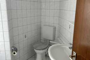 Helle und großzügige 2-Zimmer-Dachgeschoßwohnung in Frohnhausen freut sich neuen Mieter*in – Burckhardtstraße 29, 45144 Frohnhausen, Essen – Vorschaubild 7