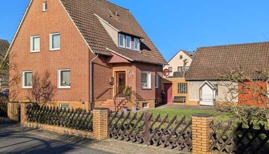 Bild von Einfamilienhaus mit Einliegerwohnung in Uetze/Eltze