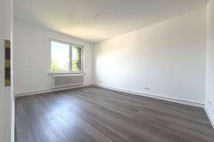Umfassend sanierte Wohnung mit moderner Einbauküche, Balkon & hochwertigem Duschbad – Neue Straße 47, 27576 Lehe, Bremerhaven – Vorschaubild 6