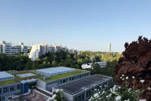 Hochgelegene gut geschnittene 3-Zimmer-Wohnung im Olympiadorf mit großer Südterrasse – 80809 Am Riesenfeld, München – Vorschaubild 11