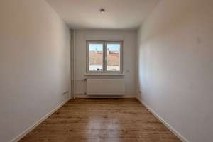 Zu Verkaufen! Frisch renovierte 3-Zimmer-Wohnung mit Balkon und Stellplatz/Garage in Mariendorf! – Marmaraweg 45, 12109 Mariendorf, Berlin – Vorschaubild 11