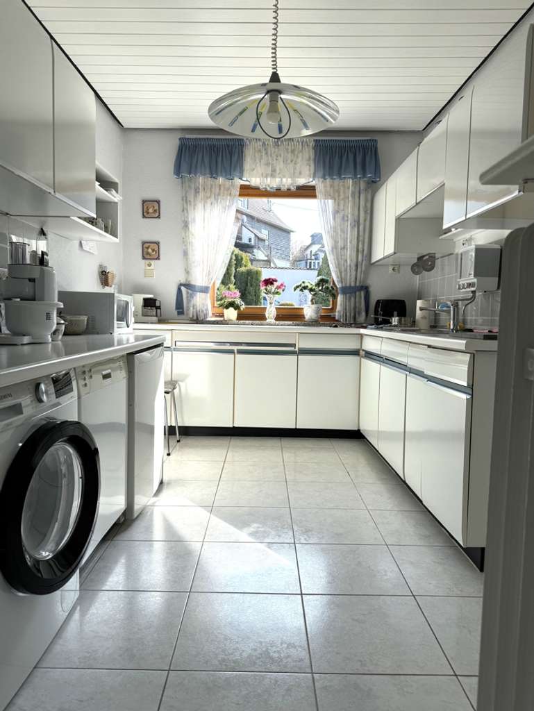 Immobilie in Rüscheid - Familienfreundliches Haus mit Ausbaureserve im Herzen von Rüscheid - Bild 2