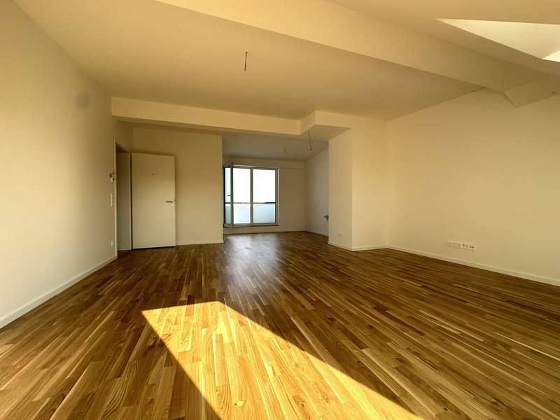 **Erstbezug** Gemütliche 4-Raum-Wohnung mit Loggia in Dresden-Friedrichstadt - Photo 1
