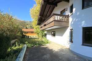 Großes Mehrgenerationenhaus in wunderschöner Lage inmitten der Chiemgauer Berge – Traunstein (Kreis) – Vorschaubild 3