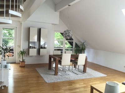 KESSELBRUCHWEG : "Haus im Haus" mit Loftcharakter und Galerie/NEUE BÄDER! Garage!