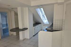 Schöne Dachgeschosswohnung in Grombühl mit Blick über die Stadt! – Steinheilstr. 26, 97080 Grombühl, Würzburg – Vorschaubild 6