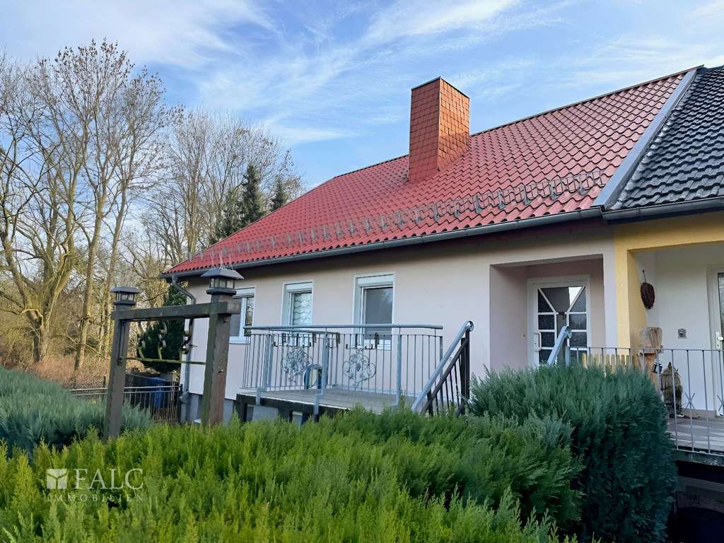 Immobilie in Alt Meteln - ***Viel Platz für Ihre Wohnideen – Doppelhaushälfte mit Wintergarten und großem Grundstück*** - Bild 1