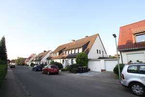 Renovierte, helle Dachgeschosswohnung im Grünen mit Balkon und Echtholzparkett – Auf'm Kahr 11, 45239 Fischlaken, Essen – Vorschaubild 24