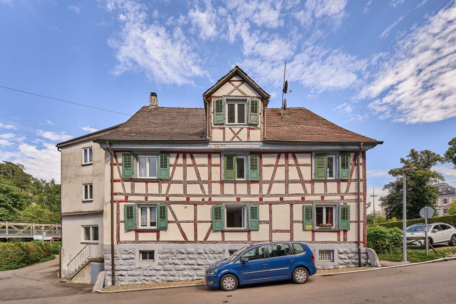 Zentral gelegenes Mehrfamilienhaus mit sechs Wohneinheiten, Sigmaringen Kreis – Bild 4