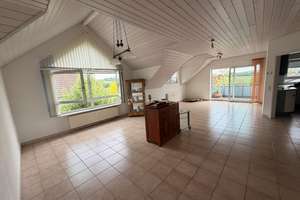 Charmante 3-Zimmer-Maisonettewohnung mit Balkon und Weitblick in Reutlingen-Altenburg – Die vollständige Adresse der Immobilie erhältst du vom Anbieter., 72768 Altenburg, Reutlingen – Vorschaubild 2
