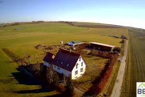 Einfamilienhaus in einzigartiger Naturlage mit Offenstall - Ideal für Pferdehalter – Die vollständige Adresse der Immobilie erhältst du vom Anbieter., 97215 Simmershofen – Vorschaubild 1