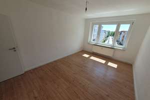 *Familiäre und zentrale Wohnung mit Balkon und Tageslichtbad* – Olvenstedter Straße 32, 39108 Stadtfeld Ost, Magdeburg – Vorschaubild 8