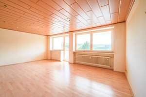 Eigentumswohnung 3ZKB mit Loggia und Garage in zentraler Lage von Siegen – Die vollständige Adresse der Immobilie erhältst du vom Anbieter., 57074 Siegen, Siegen – Vorschaubild 2